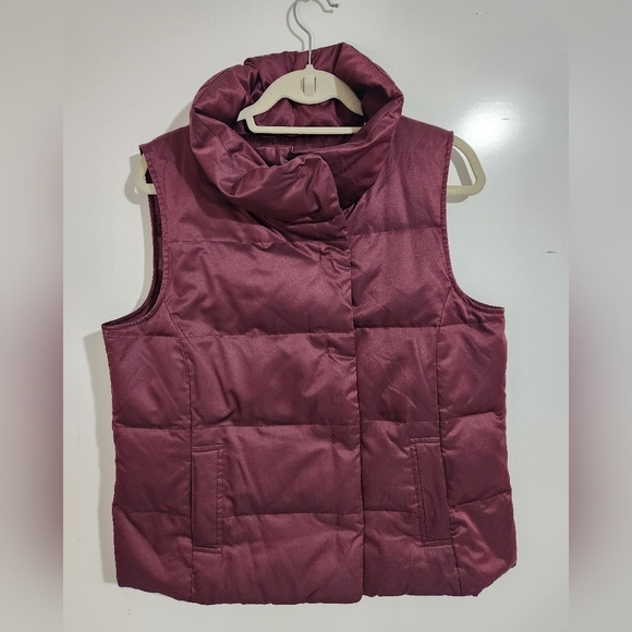 J Jill Burgundy Puffer Vest, Size Meduim - Picture 8 of 8